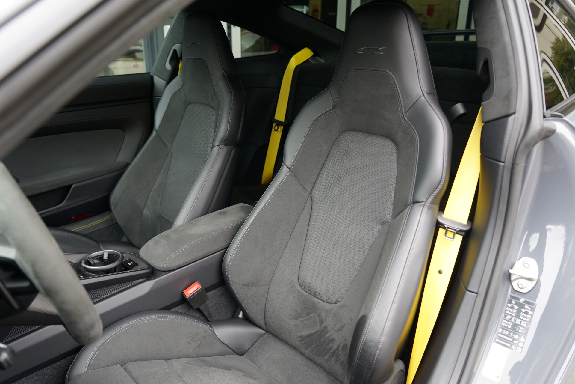 PORSCHE 911 Carrera GTS PDK-image-15