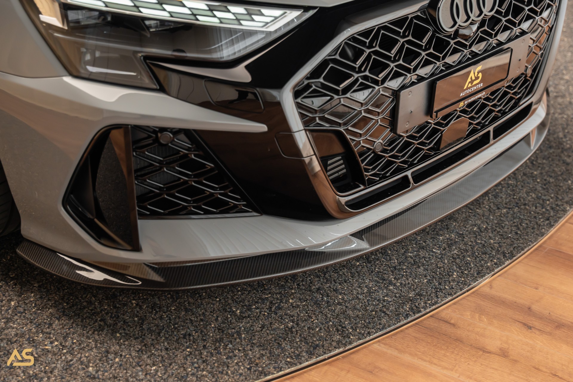 AUDI RS3 Sportback 2.5 TSI Facelift *NARDO* TRAUM | R8-SCHALENSITZE | PANORAMA | CARBON | 280 KMH-image-12