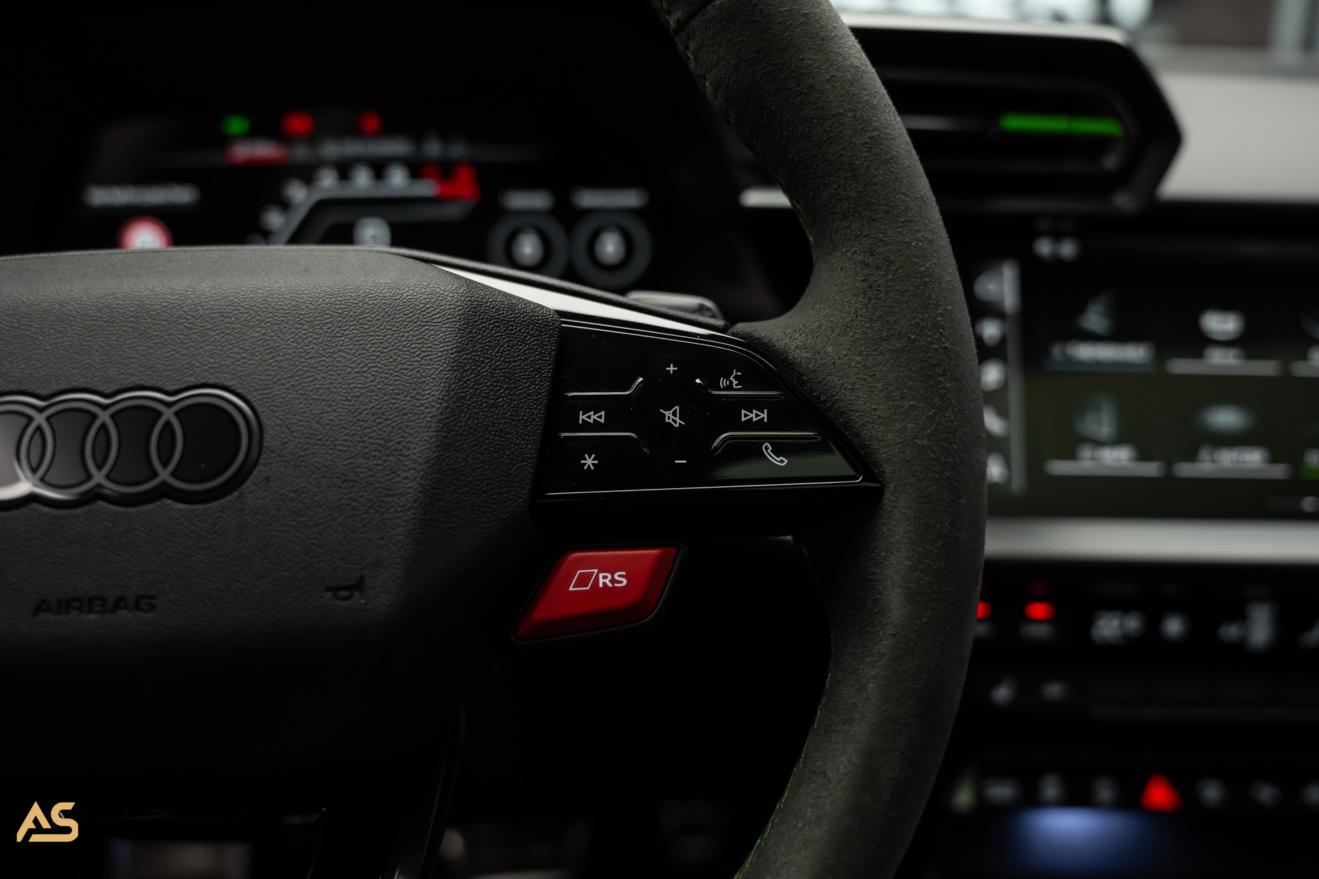 AUDI RS3 Sportback 2.5 TSI Facelift *NARDO* TRAUM | R8-SCHALENSITZE | PANORAMA | CARBON | 280 KMH-image-26