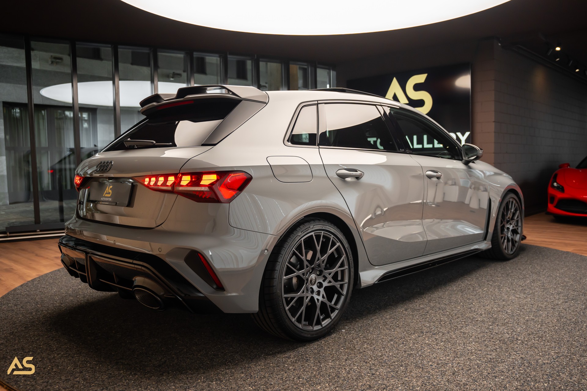 AUDI RS3 Sportback 2.5 TSI Facelift *NARDO* TRAUM | R8-SCHALENSITZE | PANORAMA | CARBON | 280 KMH-image-9