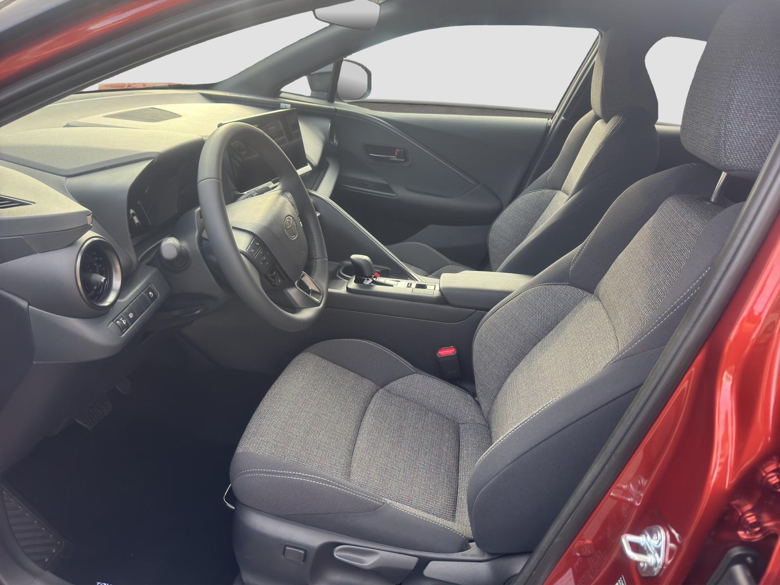 TOYOTA C-HR 2.0 HEV Swiss Edition 4x4-image-10