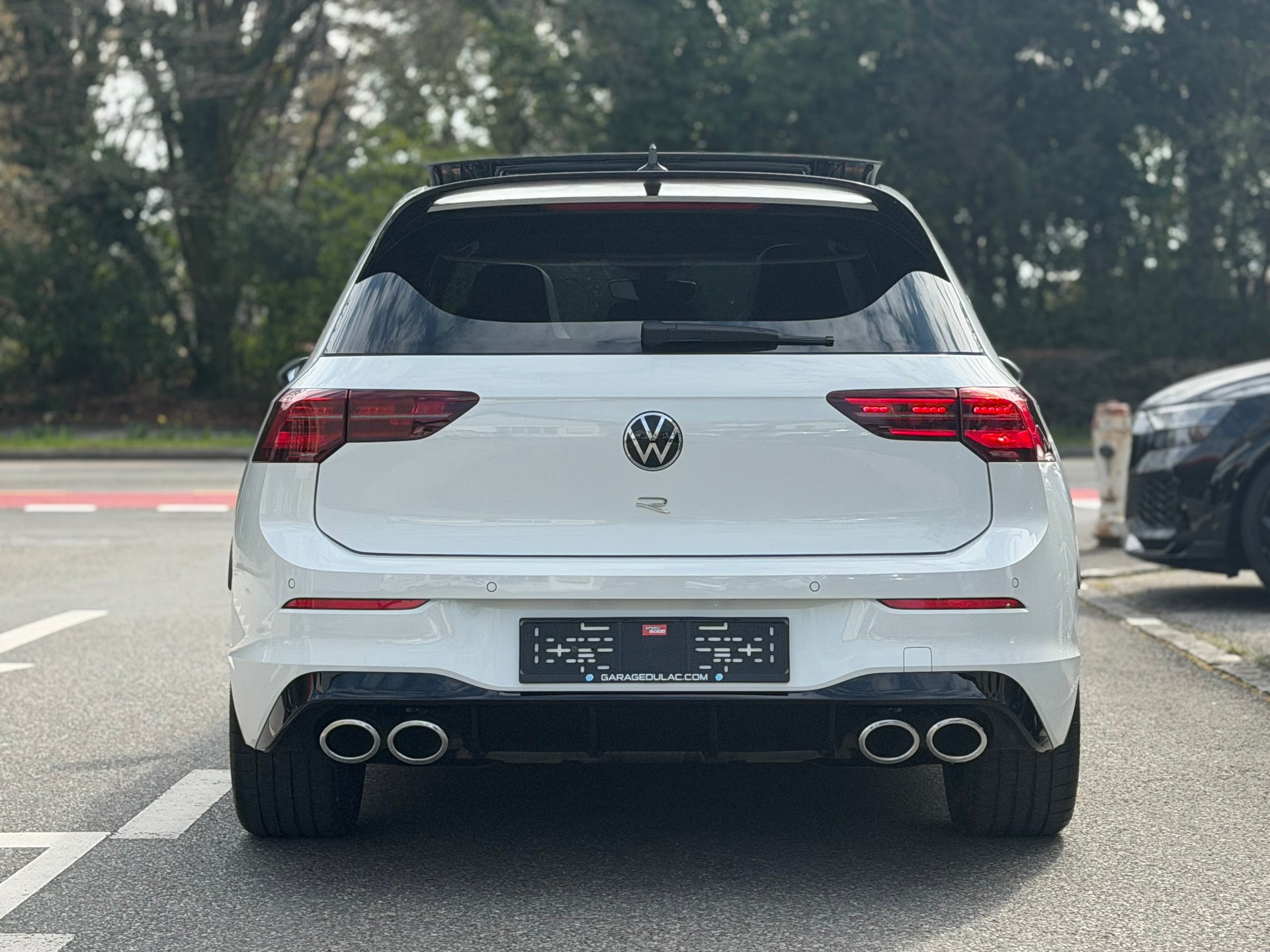 VW Golf 2.0 TSI R DSG 4Motion-image-7