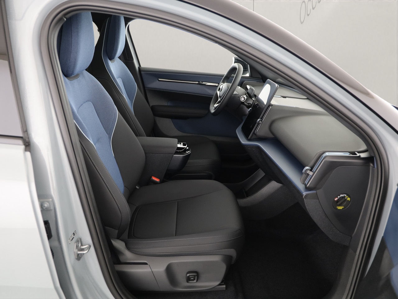 VOLVO EX30 E60 Twin Ultra Performance AWD-image-7