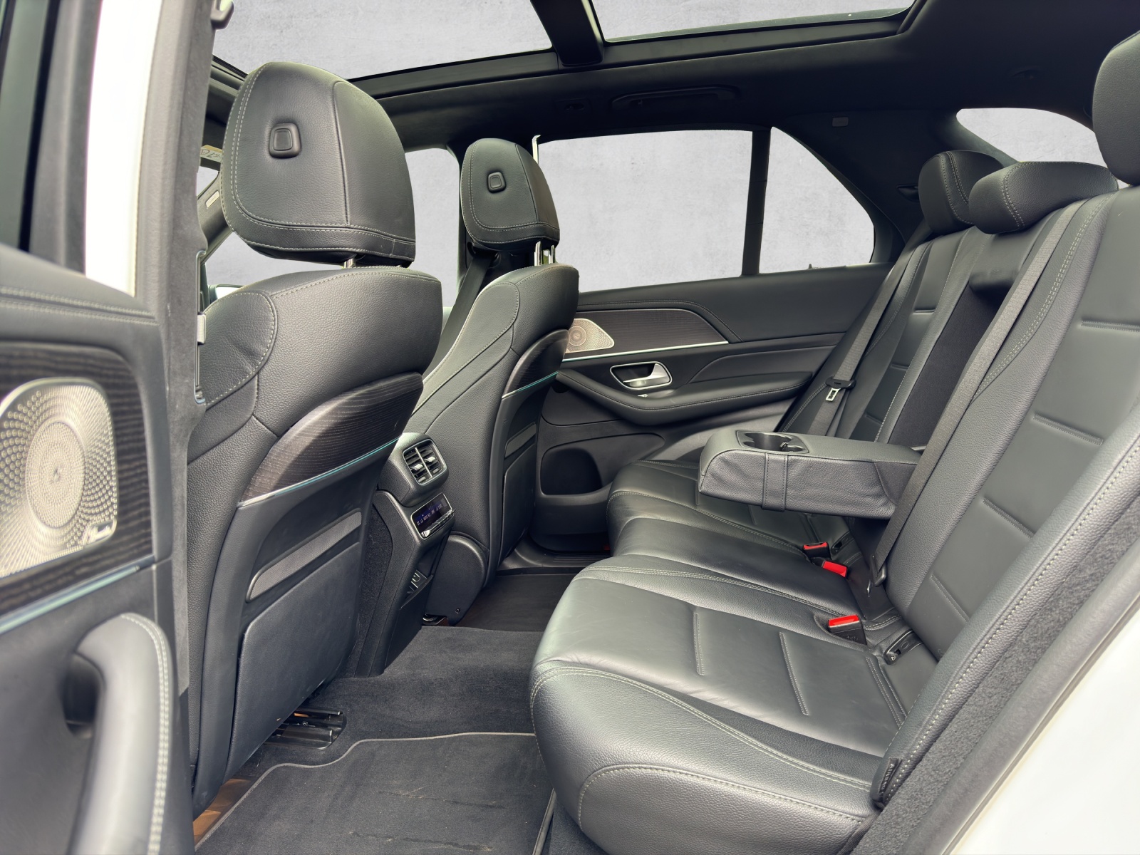 MERCEDES-BENZ GLE 400 d 4Matic AMG Line 9G-Tronic-image-11