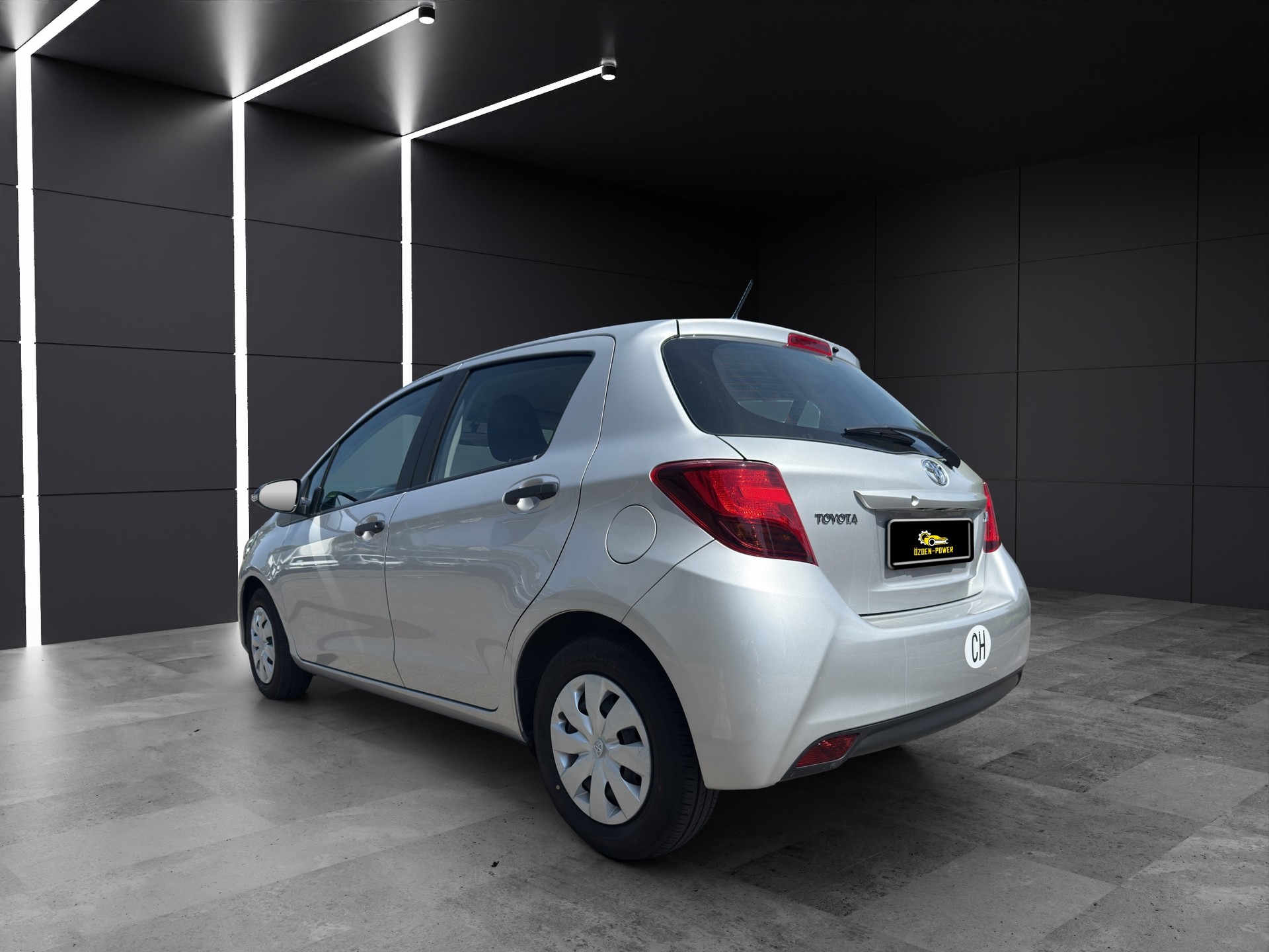 TOYOTA Yaris 1.0 Terra *Spezialpreis NUR für MAI!*-image-5