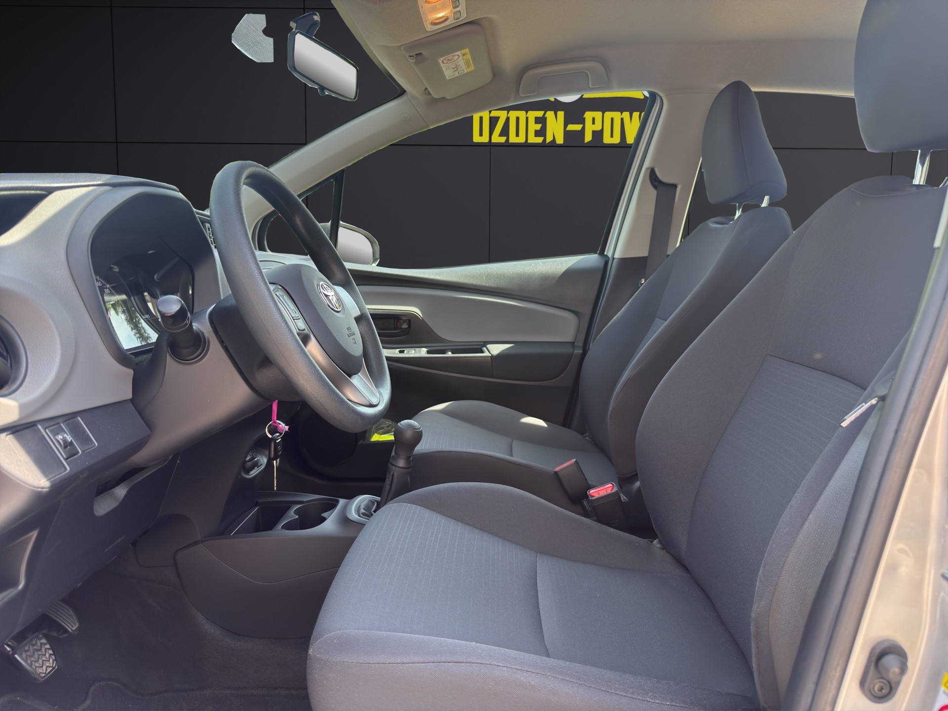 TOYOTA Yaris 1.0 Terra *Spezialpreis NUR für MAI!*-image-18