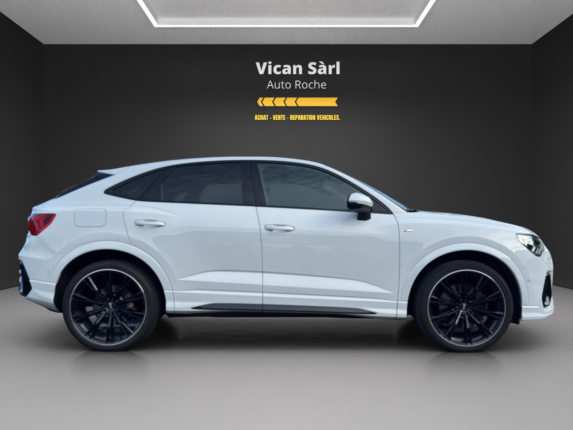 AUDI Q3 Sportback 40 TDI S line Attraction quattro S-tronic-image-4