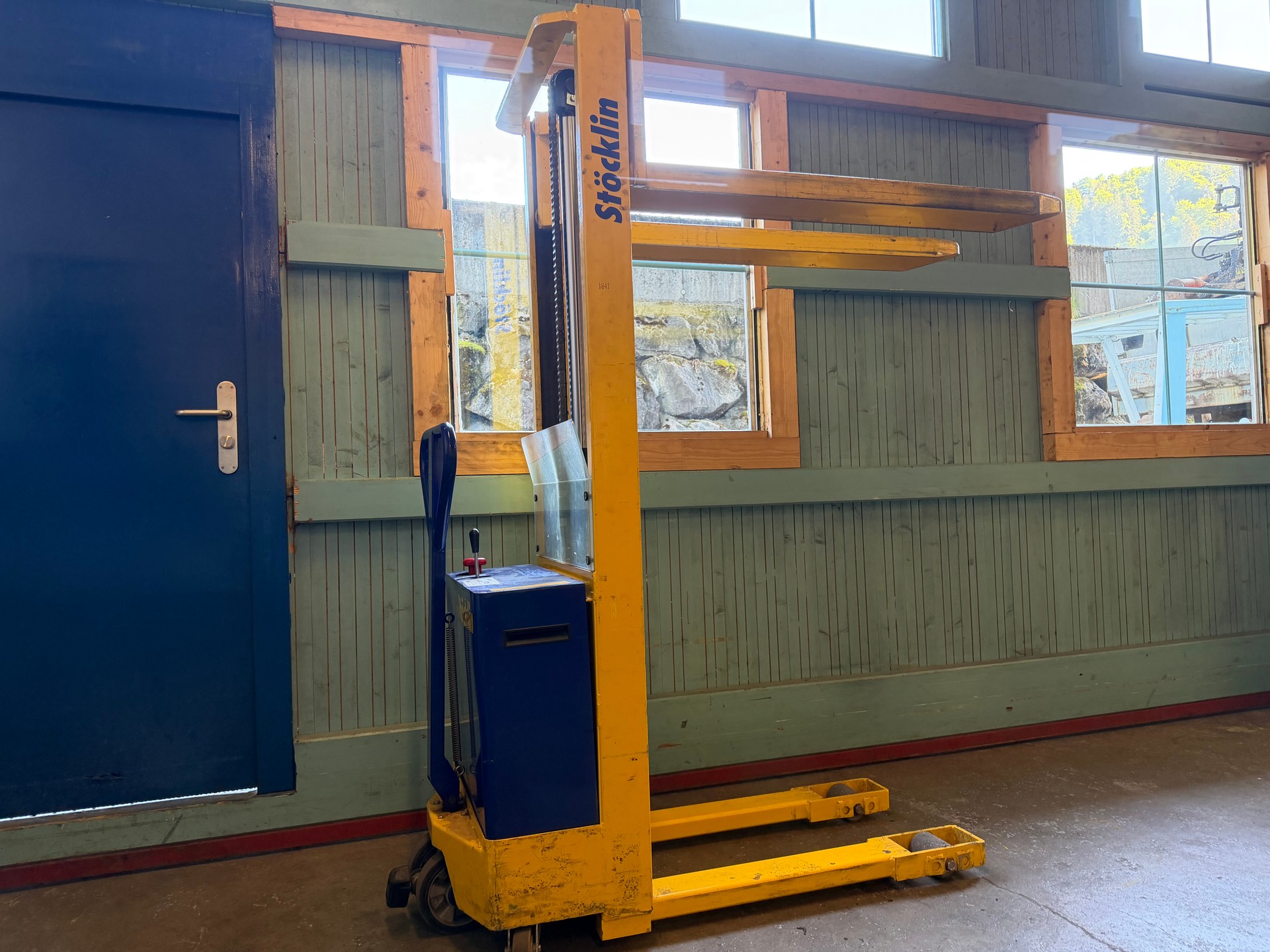 UNIMOG Stapler Ameise Stöcklin-image-1