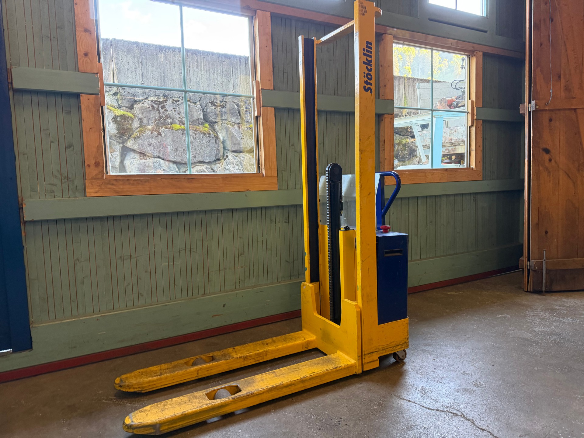 UNIMOG Stapler Ameise Stöcklin-image-3