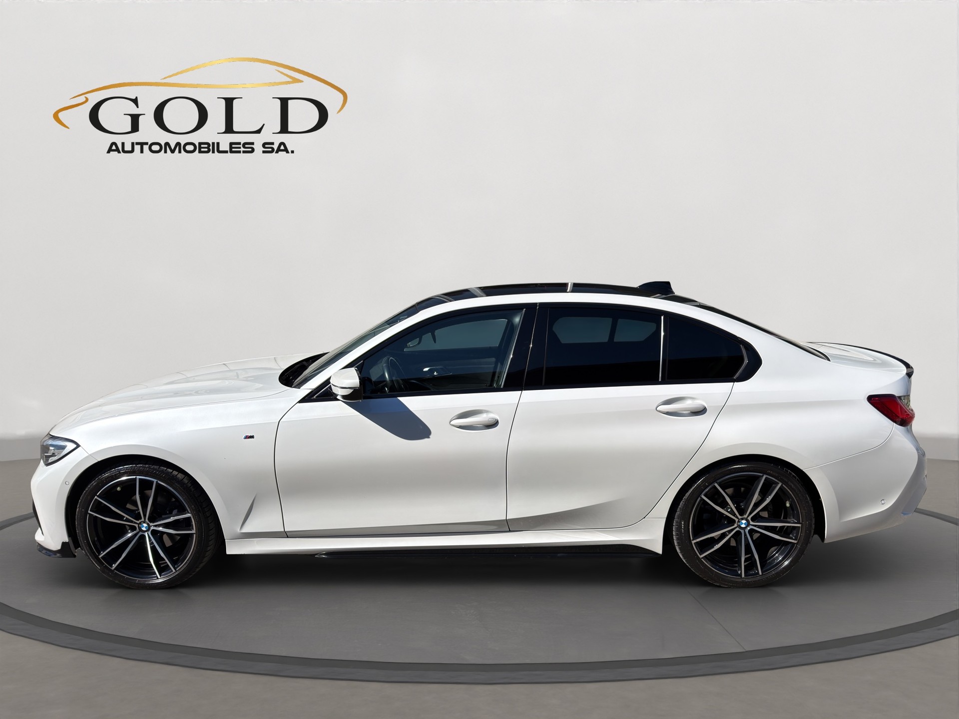 BMW 320d xDrive M Sport Steptronic-image-11