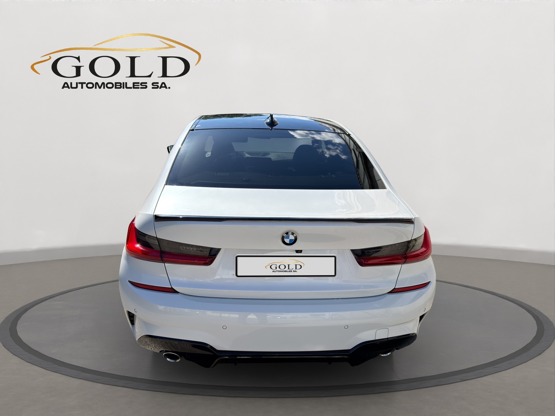 BMW 320d xDrive M Sport Steptronic-image-14