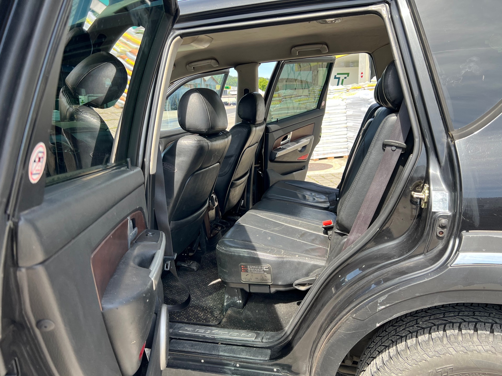 KGM-SsangYong Rexton RX 270 Xdi-image-11