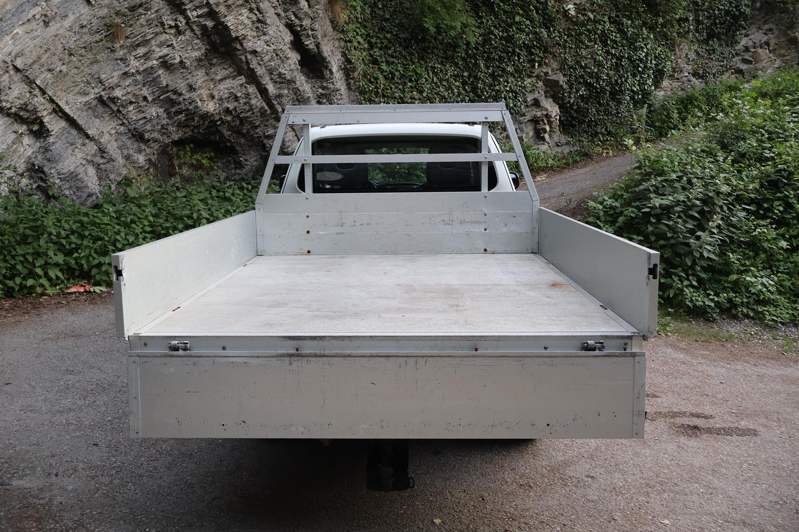 MITSUBISHI L 200 2.4 Value Club Cab-image-5