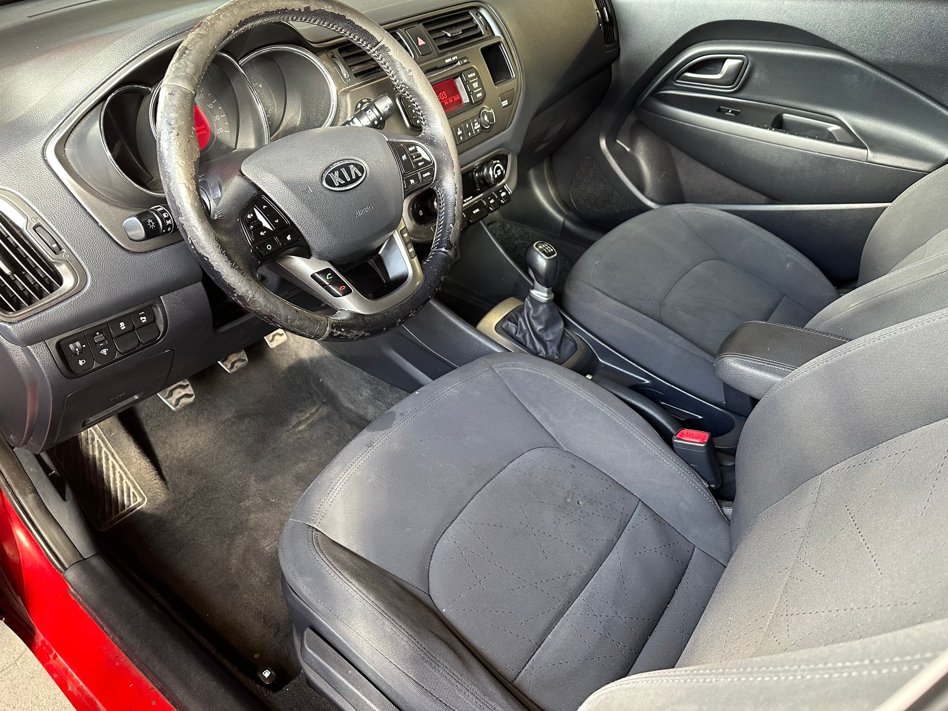 KIA Rio 1.4 CRDi Style-image-8