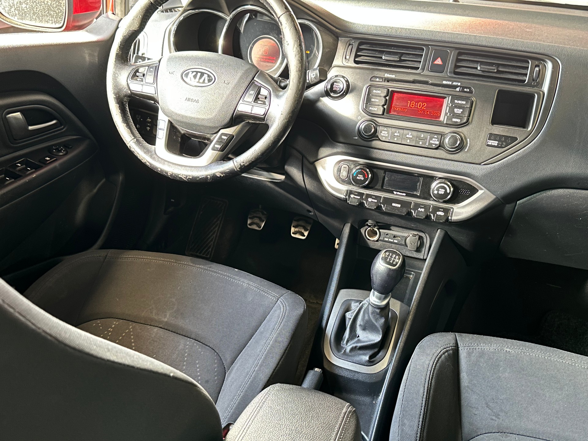 KIA Rio 1.4 CRDi Style-image-10