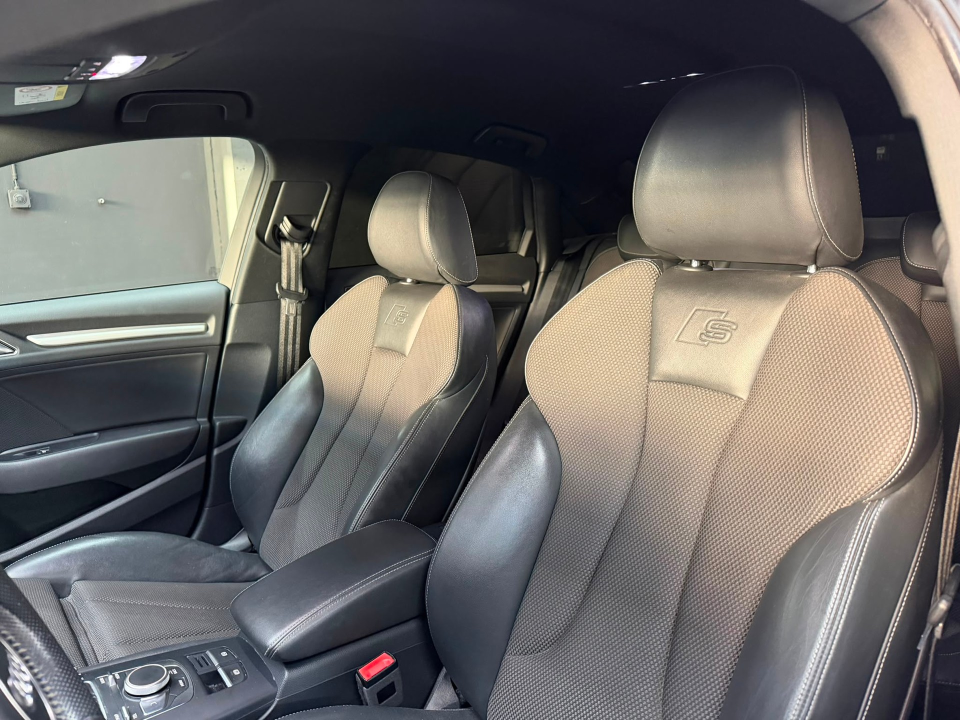 AUDI A3 Limousine 1.5 TFSI S-tronic S Line-image-7