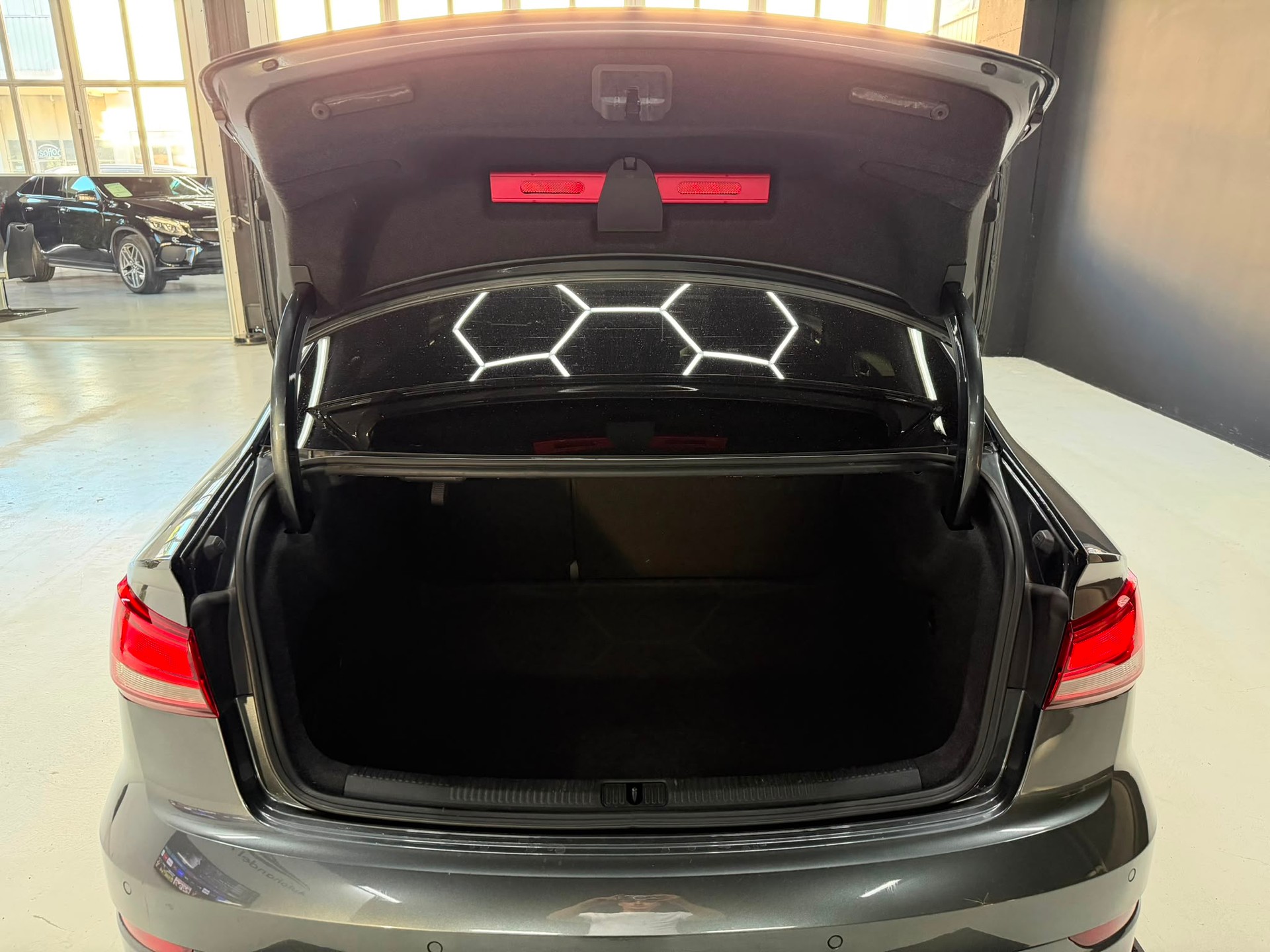 AUDI A3 Limousine 1.5 TFSI S-tronic S Line-image-10