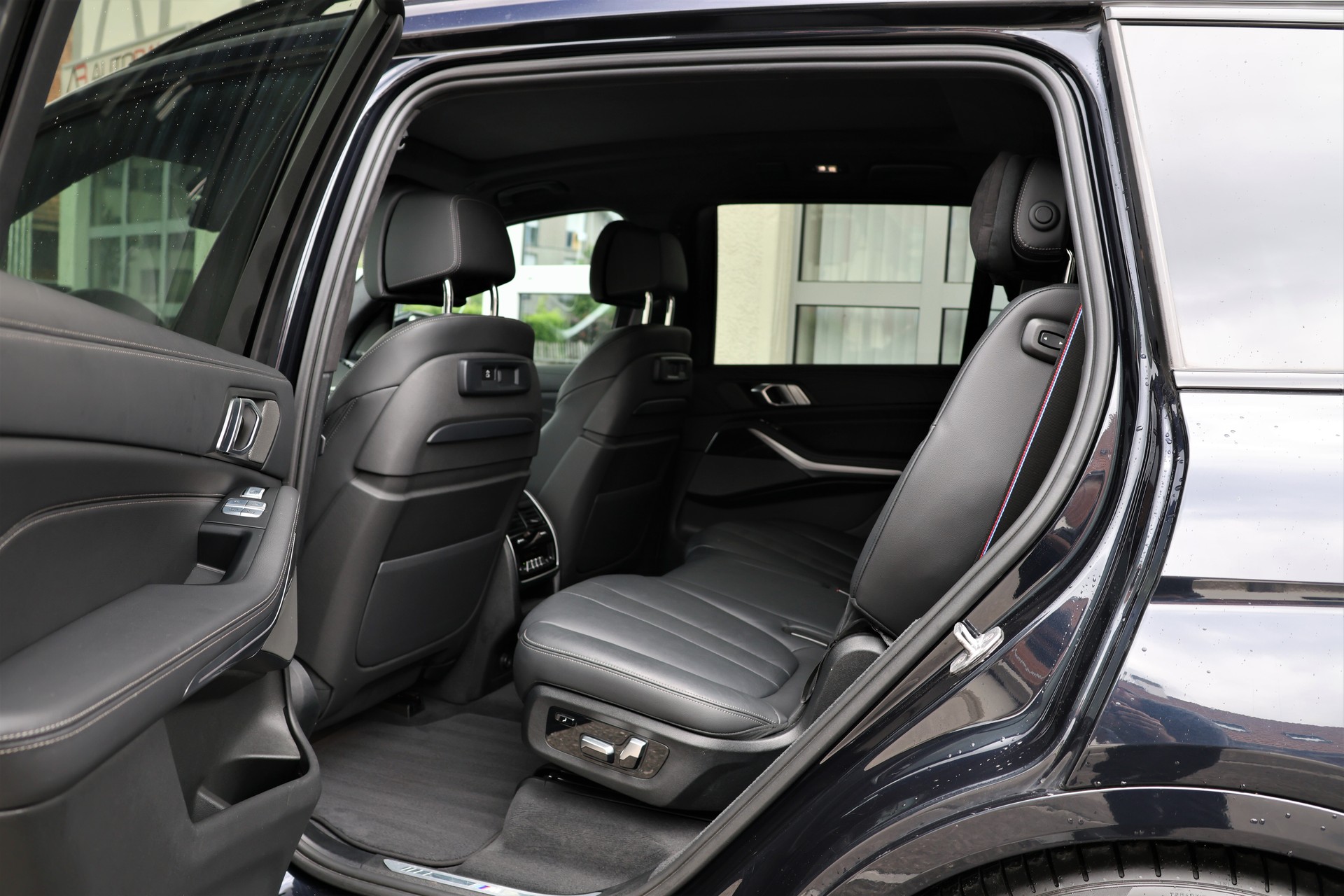 BMW X7 xDrive M50d Steptronic 7Plätzer + 3.5T AHK-image-12