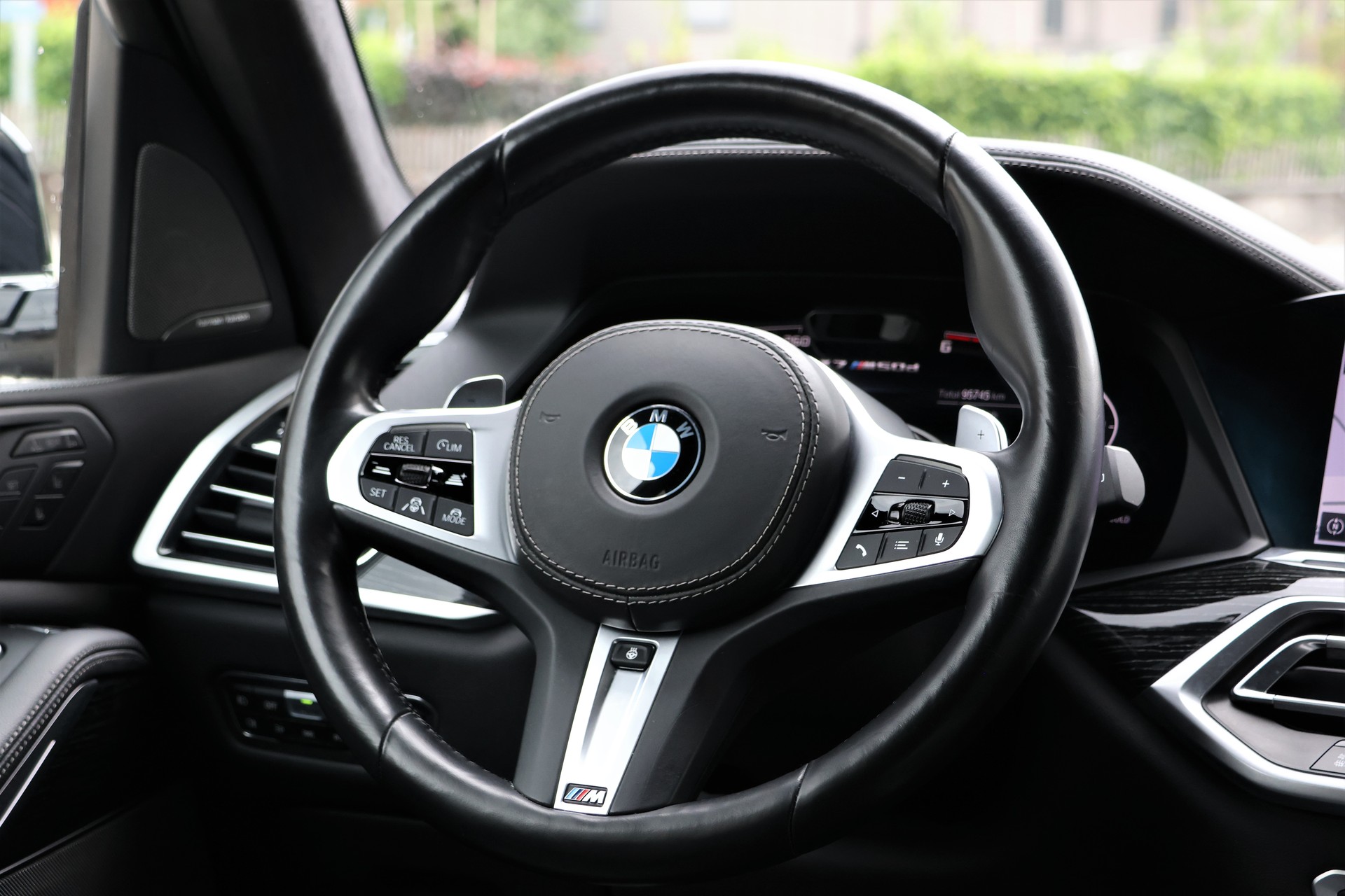 BMW X7 xDrive M50d Steptronic 7Plätzer + 3.5T AHK-image-16