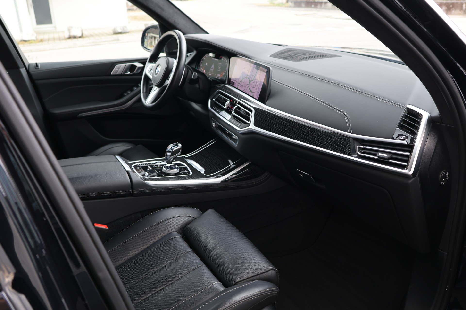 BMW X7 xDrive M50d Steptronic 7Plätzer + 3.5T AHK-image-22