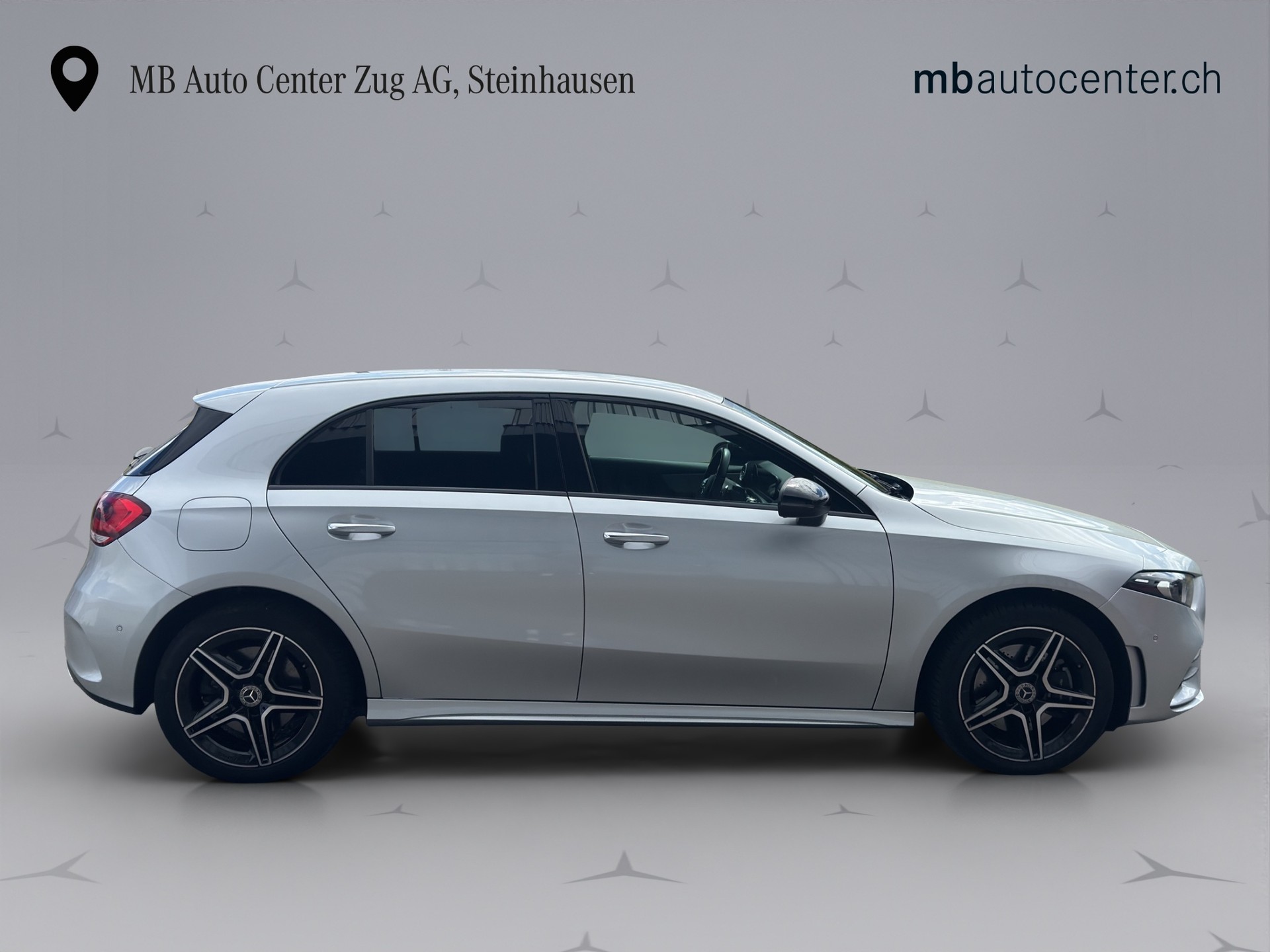 MERCEDES-BENZ A 250 e AMG Line-image-6
