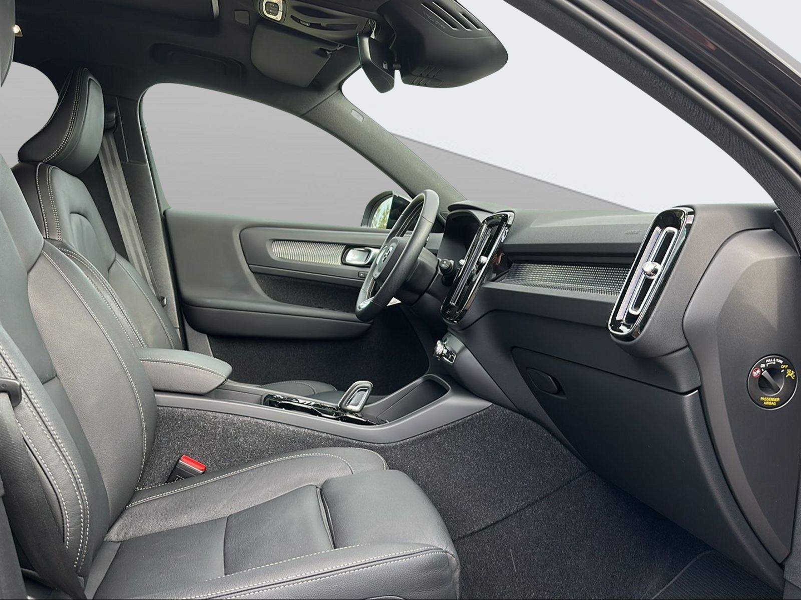 VOLVO XC40 1.5 T5 PiH R-Design-image-14
