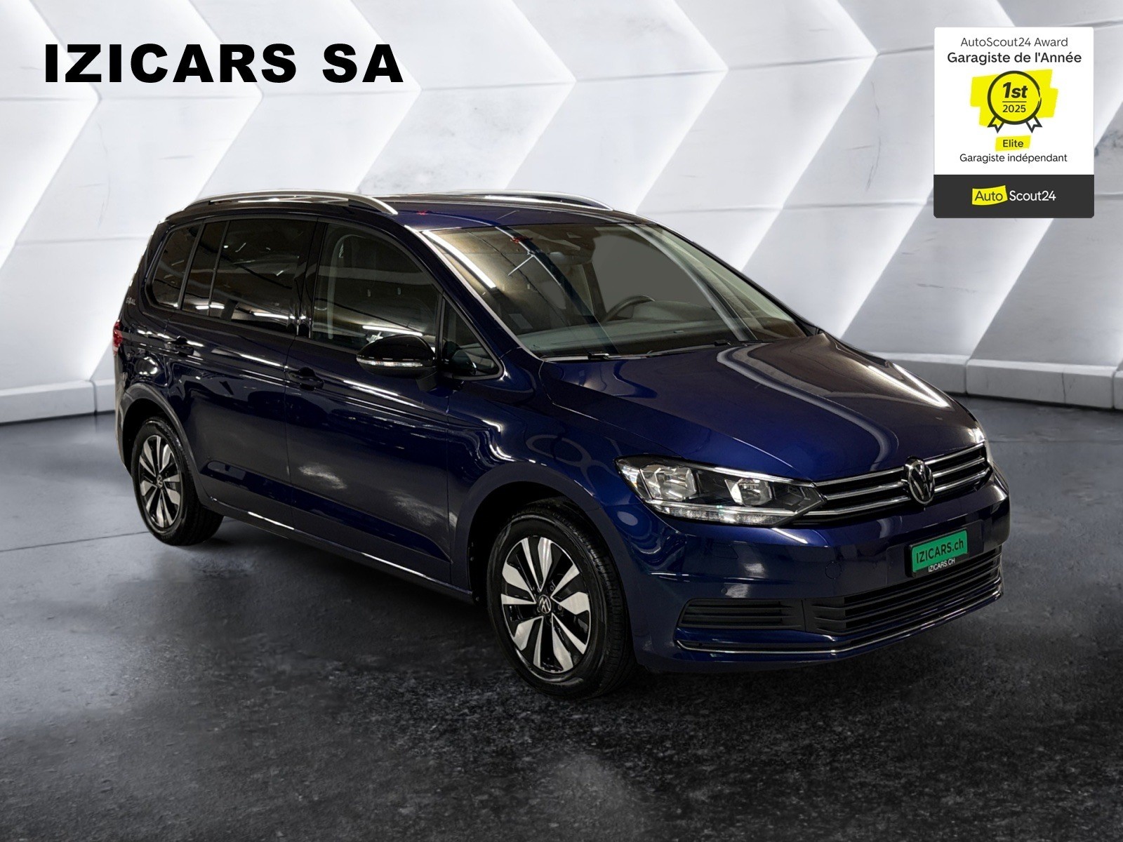 VW Touran 1.5 TSI EVO Comfortline DSG / 7 Places / Caméra de recul / Attelage / Garantie 5 ans ou 100'000 kms / 8 roues-showroom-element-3