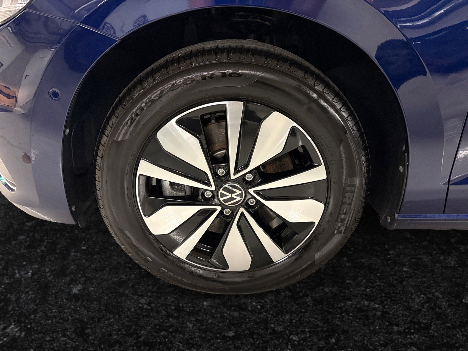 VW Touran 1.5 TSI EVO Comfortline DSG / 7 Places / Caméra de recul / Attelage / Garantie 5 ans ou 100'000 kms / 8 roues-image-15