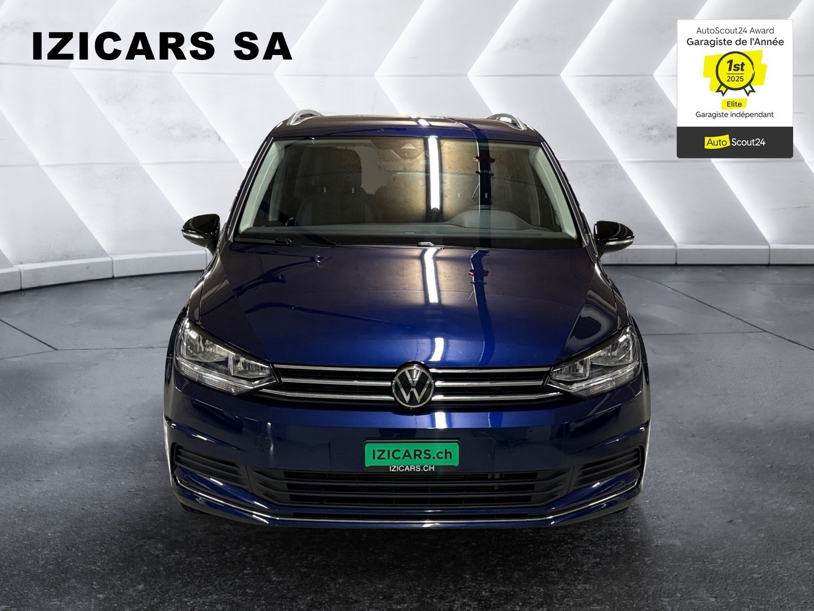 VW Touran 1.5 TSI EVO Comfortline DSG / 7 Places / Caméra de recul / Attelage / Garantie 5 ans ou 100'000 kms / 8 roues-showroom-element-2