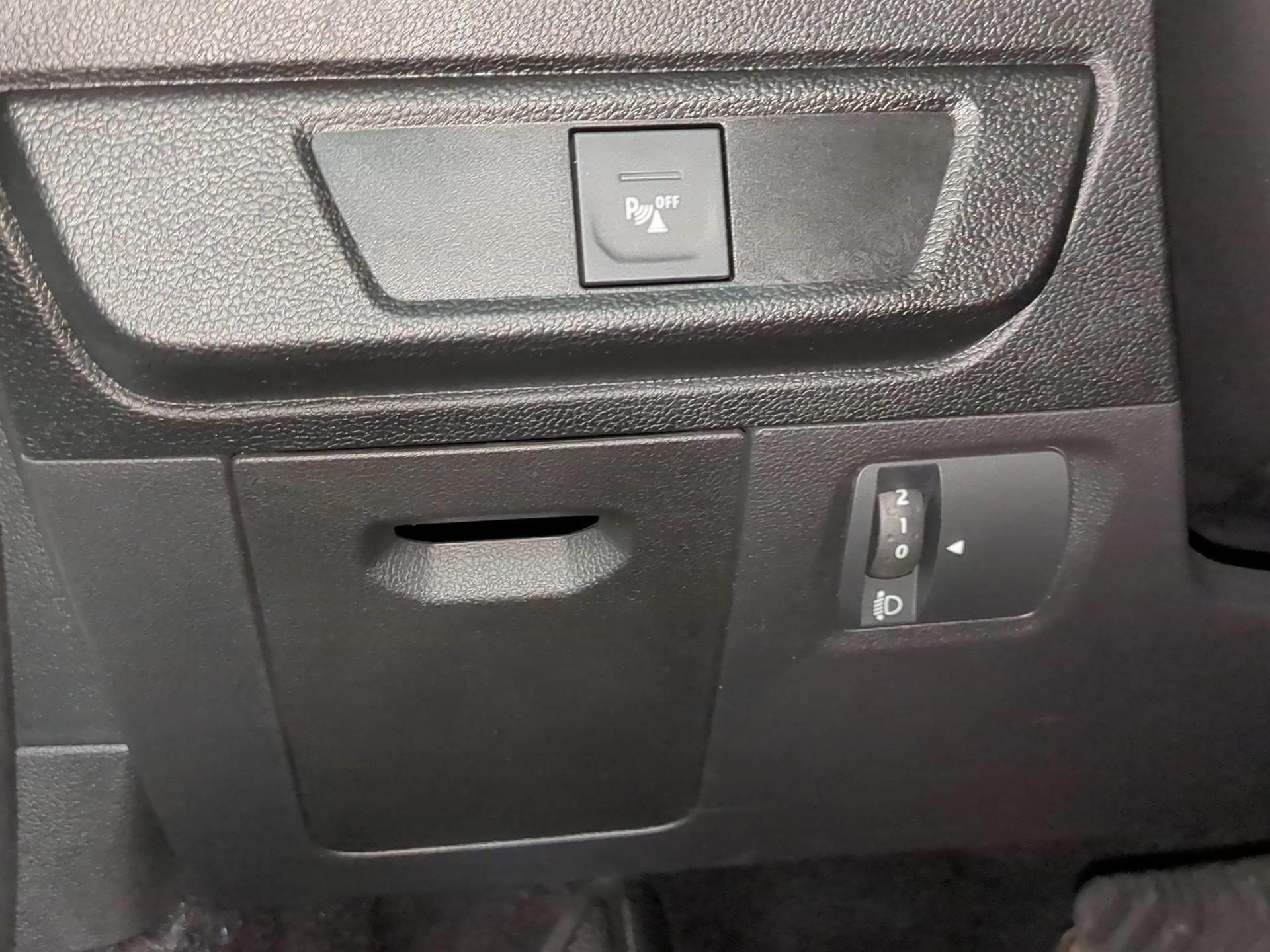 DACIA Sandero Stepway TCe 90 Expression CVT-image-18