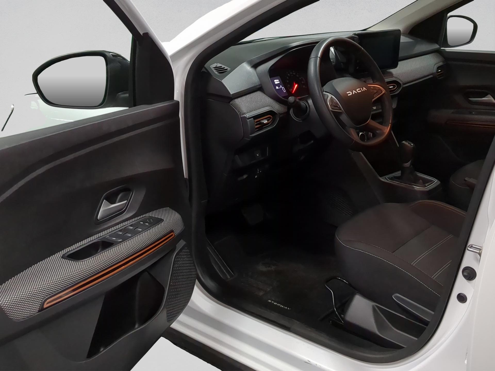 DACIA Sandero Stepway TCe 90 Expression CVT-image-21