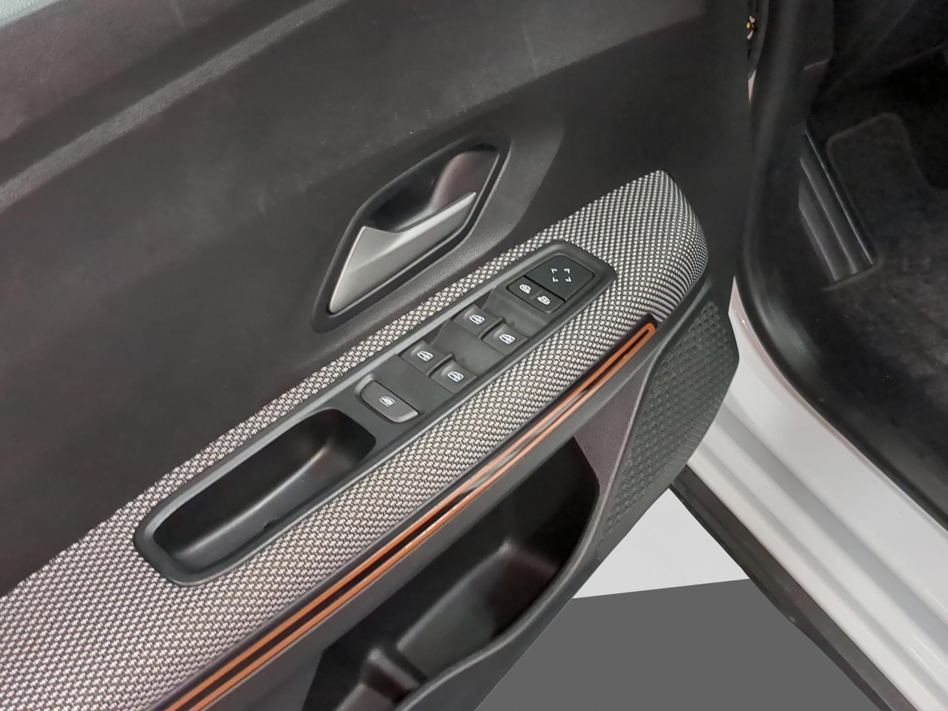 DACIA Sandero Stepway TCe 90 Expression CVT-image-17