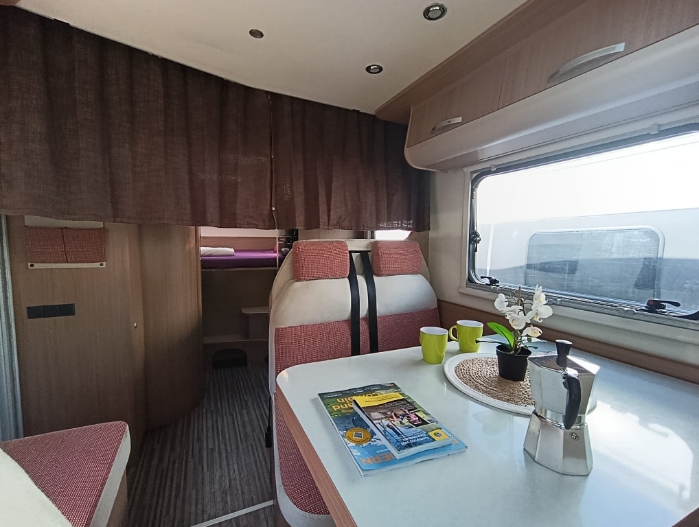 SUN LIVING M 46 SP***Premium-Ausstattung & zum unschlagbaren Preis***Schaltgetriebe 150PS *4 Plätzer *Radio *Doppelbett im Heck *Hubbett*-image-13