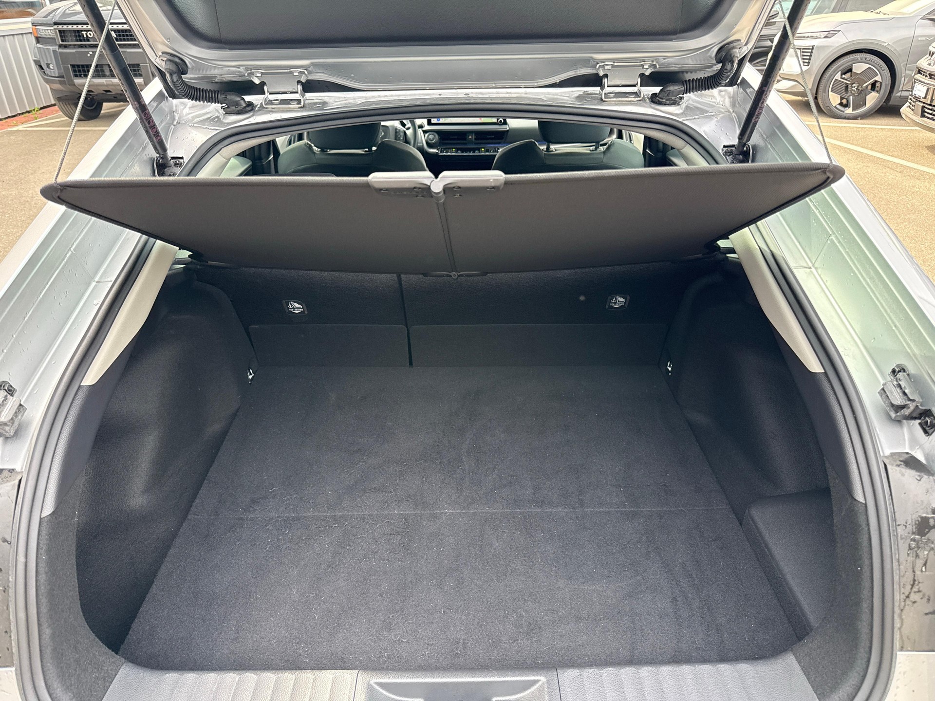 TOYOTA Prius 2.0 Plug-In-Hybrid Trend-image-11
