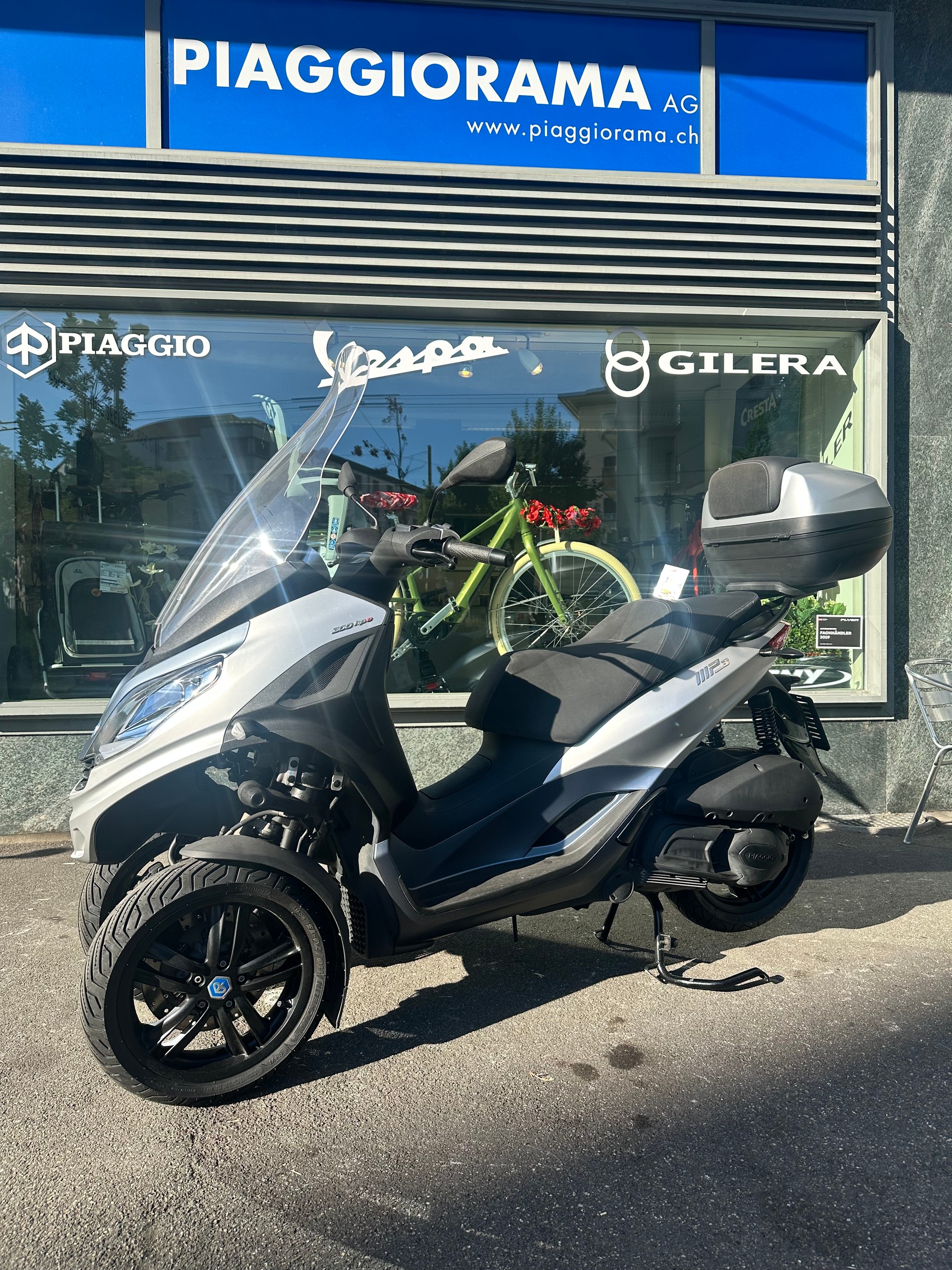 PIAGGIO MP3 300-image-0