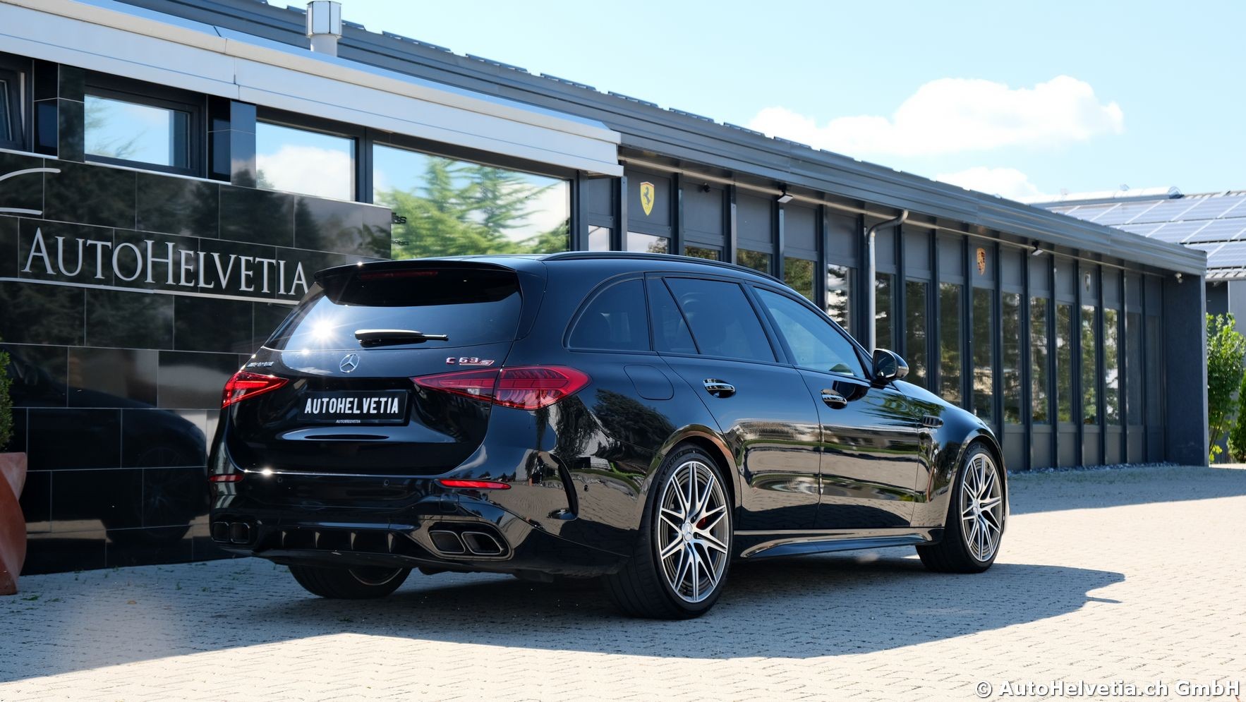 MERCEDES-BENZ C 63 S AMG T E Performance 4 Matic-image-4