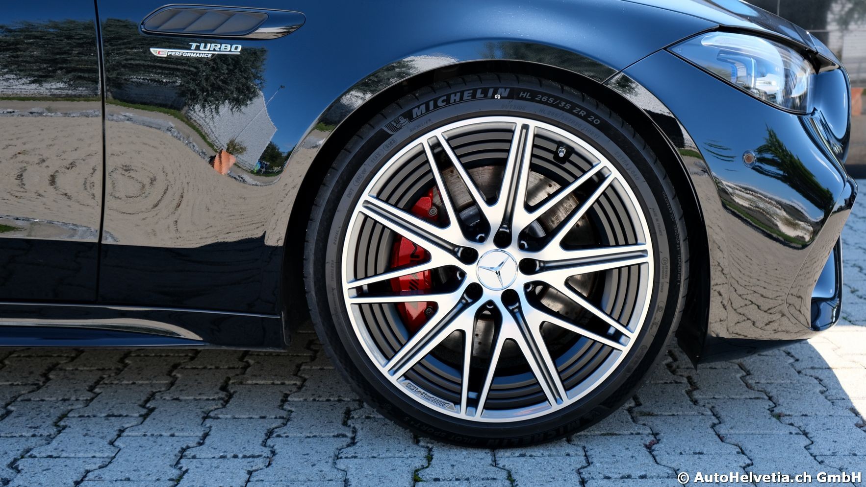 MERCEDES-BENZ C 63 S AMG T E Performance 4 Matic-image-7