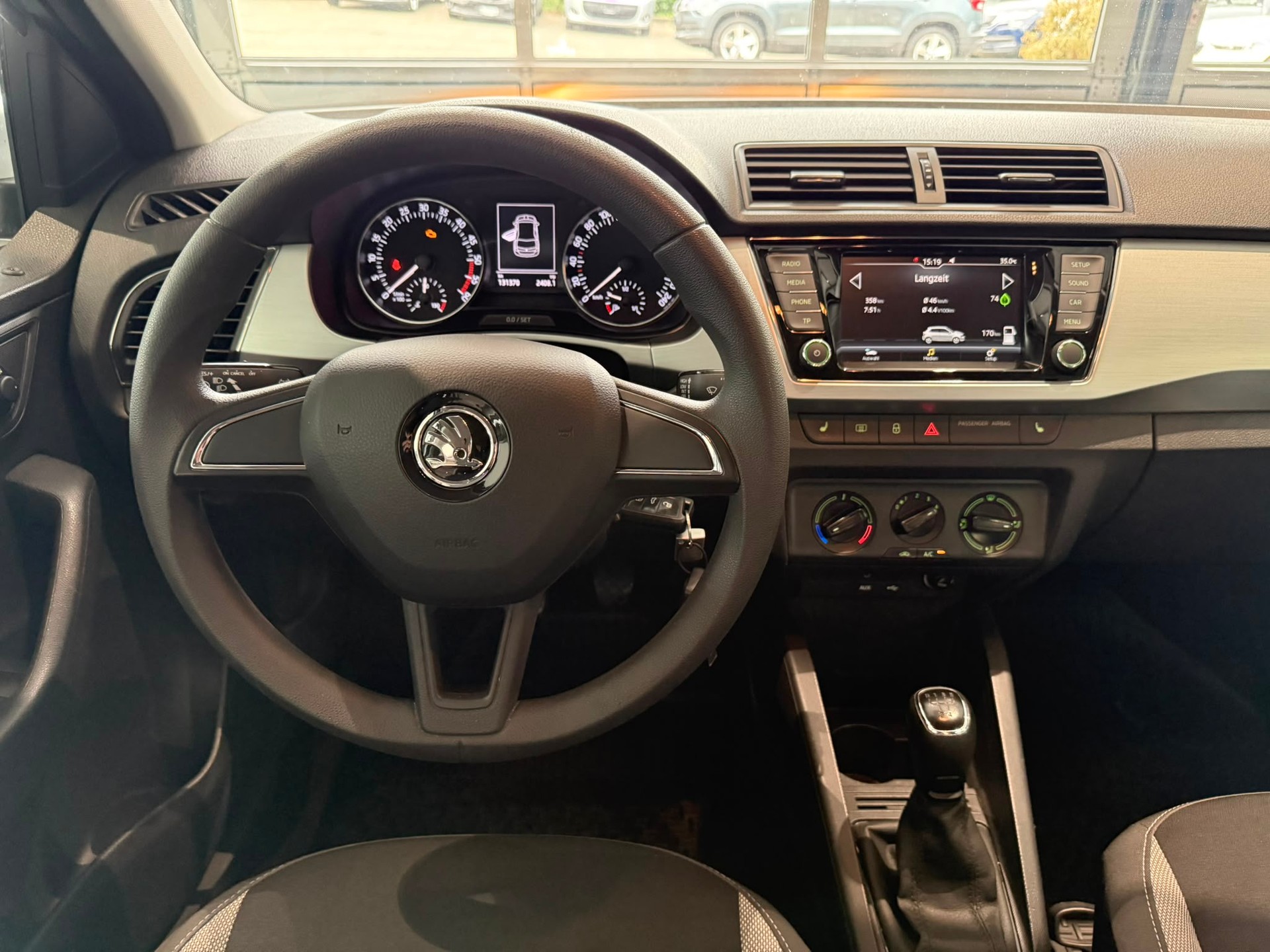 SKODA Fabia 1.4 TDI Ambition-image-10
