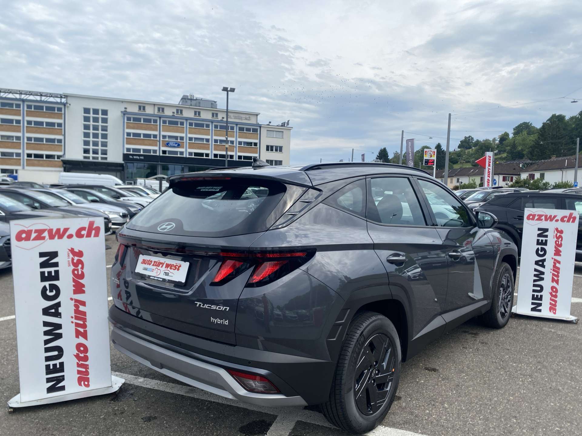 HYUNDAI Tucson 1.6 TGDI HEV Black Line Automat-showroom-element-2