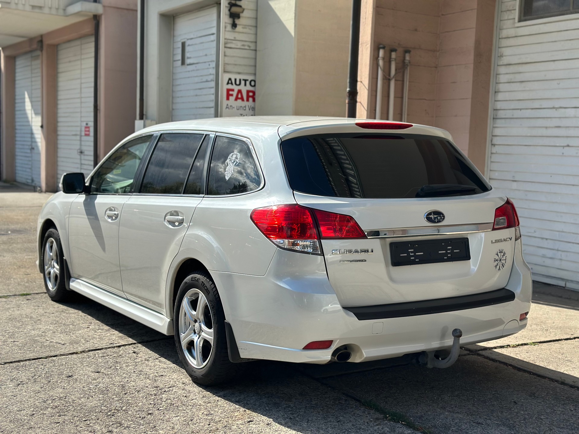 SUBARU Legacy 2.0i Limited AWD-image-3