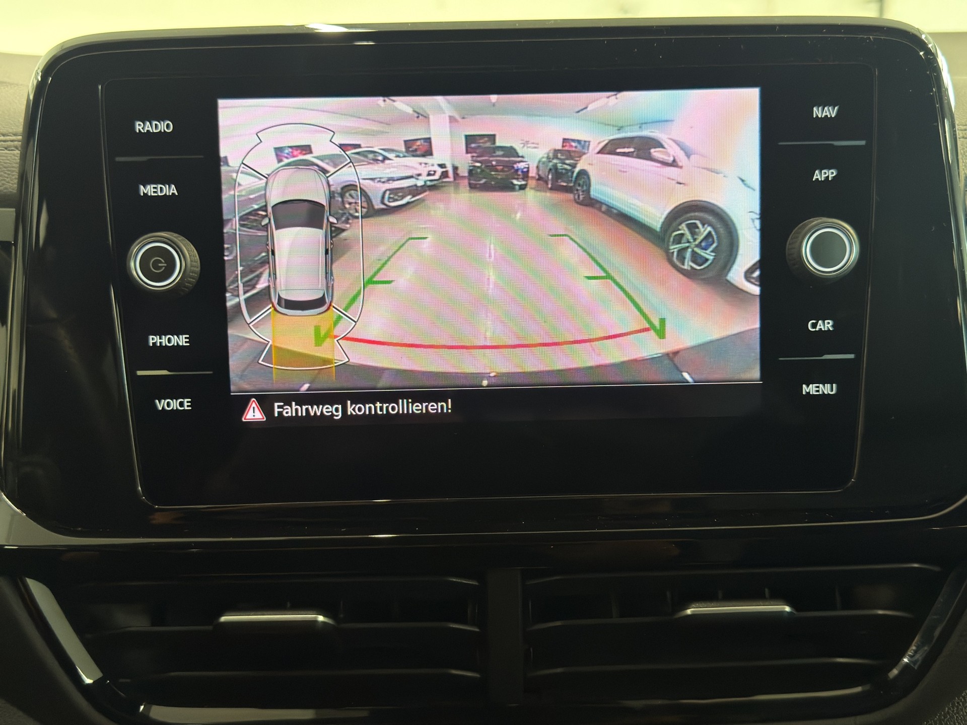 VW T-Roc 2.0 TSI R DSG 4Motion-image-15