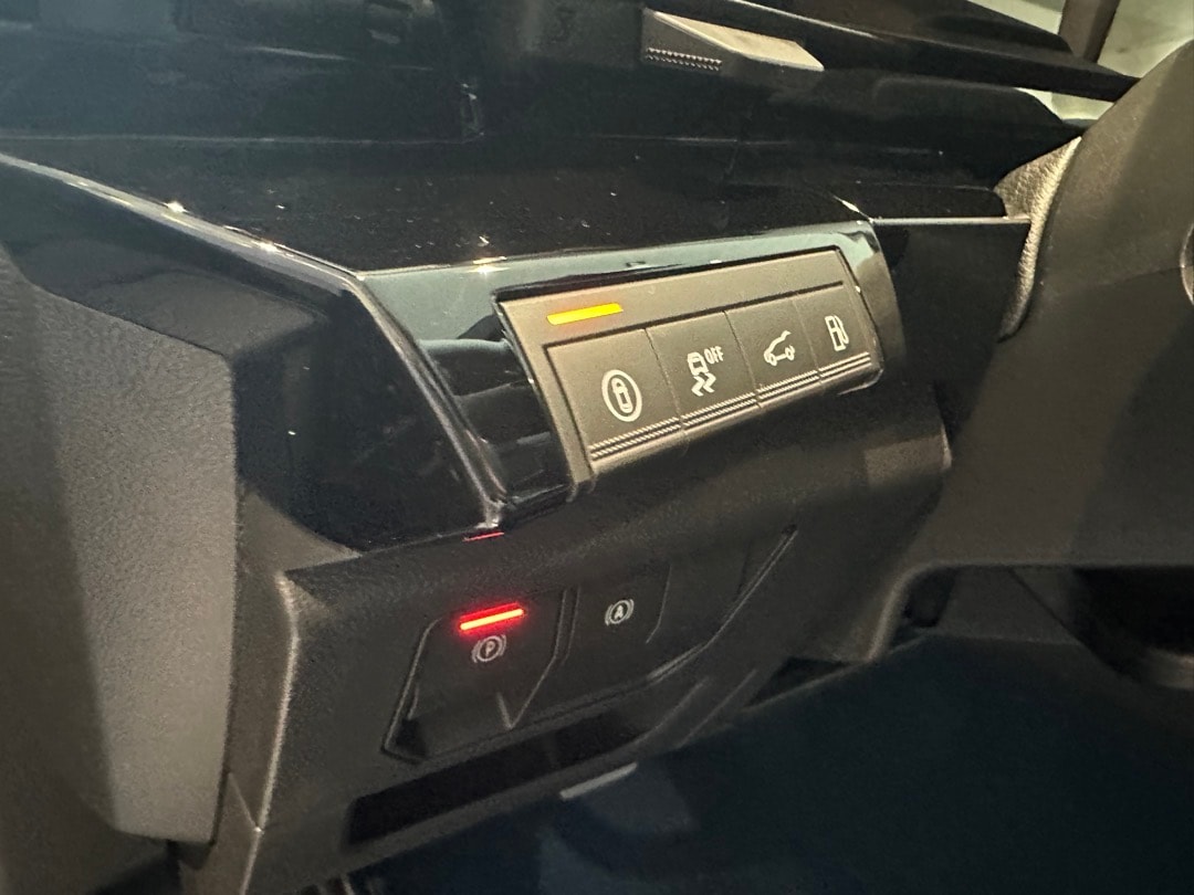 RENAULT Rafale 1.2 E-Tech Plug-in Hybrid 300 4x4 Atelier Alpine-image-17
