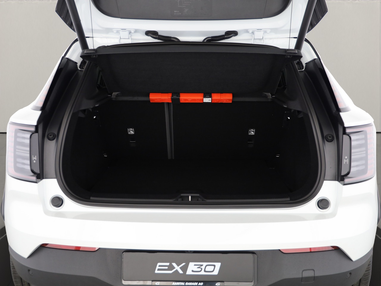 VOLVO EX30 CC E60 Twin Performance AWD-showroom-element-3