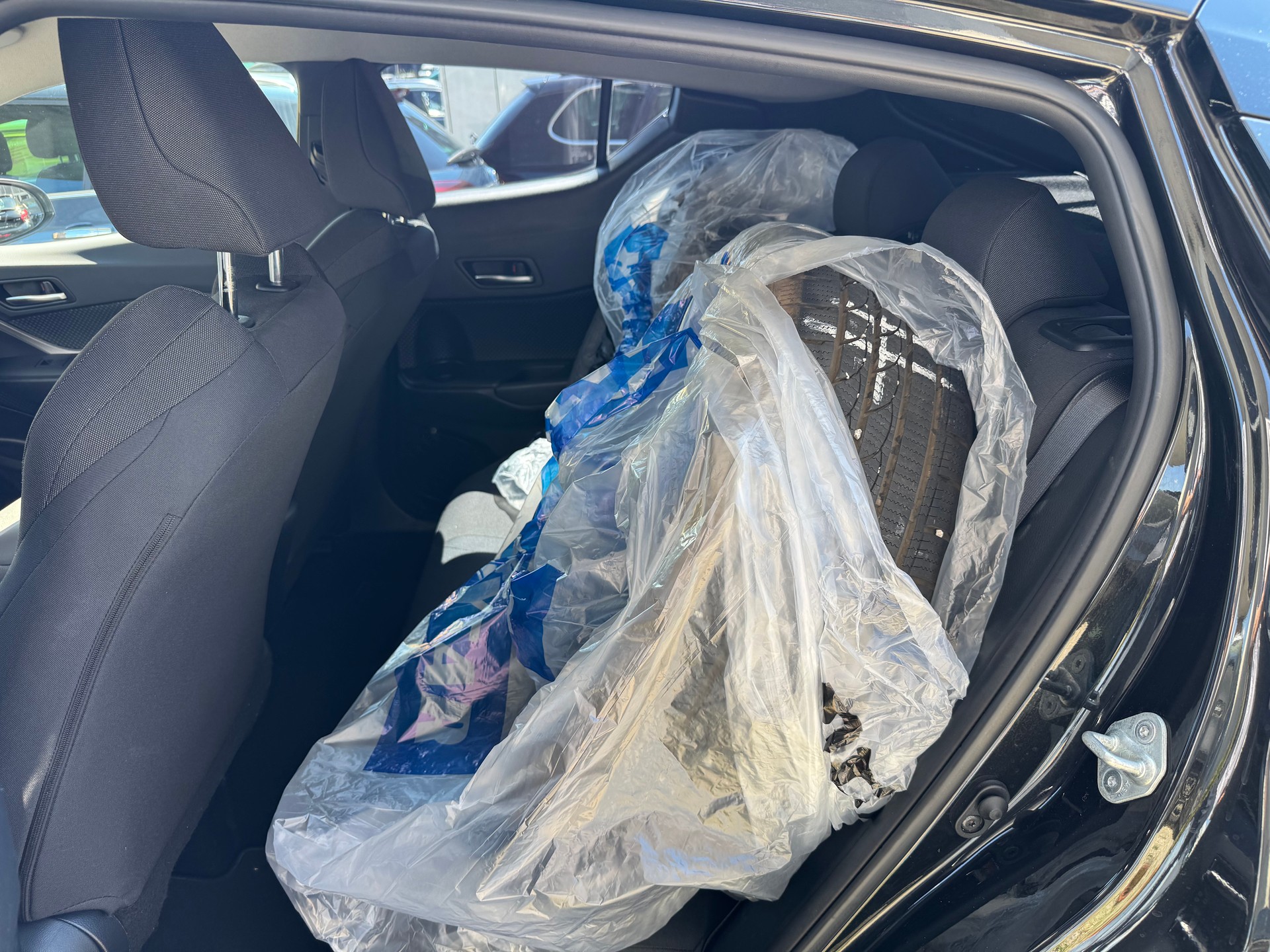 TOYOTA C-HR 1.2 Turbo Style 4WD Multidrive S-image-6