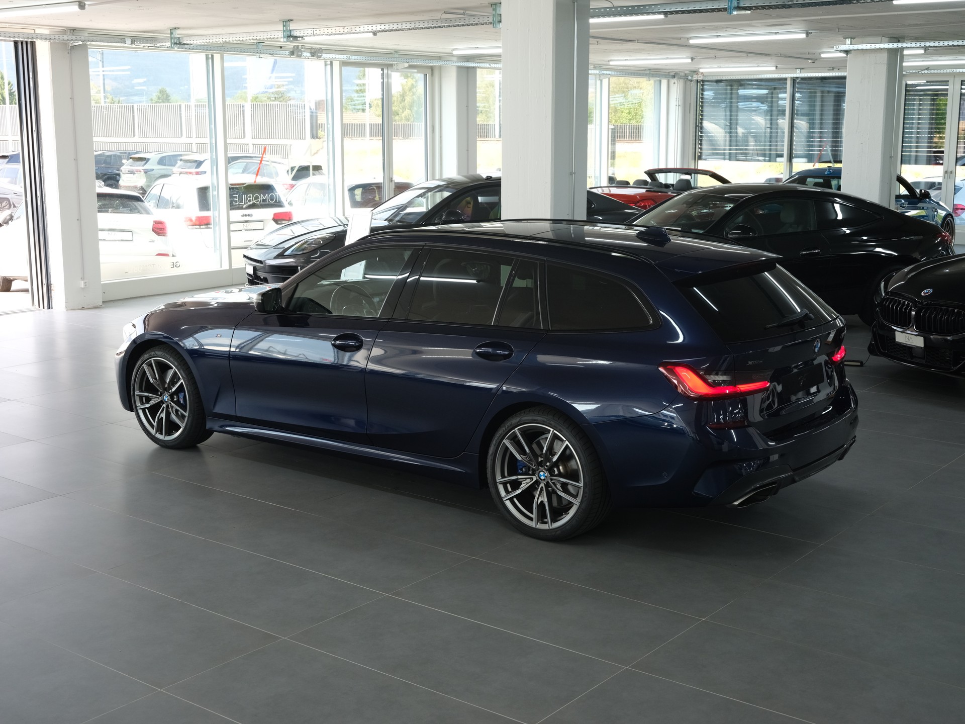 BMW M340d xDrive 48V Touring Steptronic Sport *Harman & Kardon* *360 Kamera* *Head up Display*-image-16