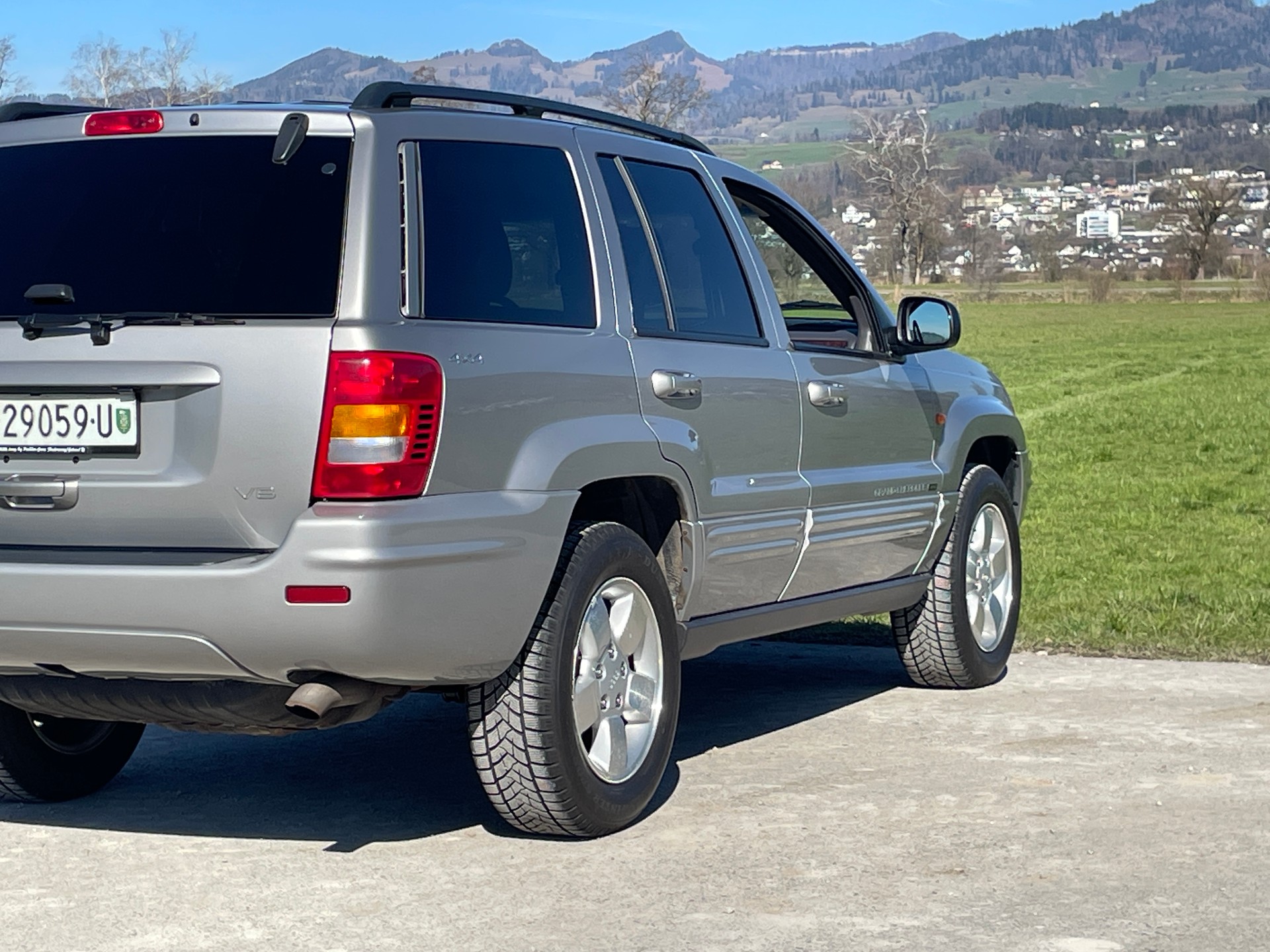 JEEP Grand Cherokee 4.7 Limited Automatic-image-8