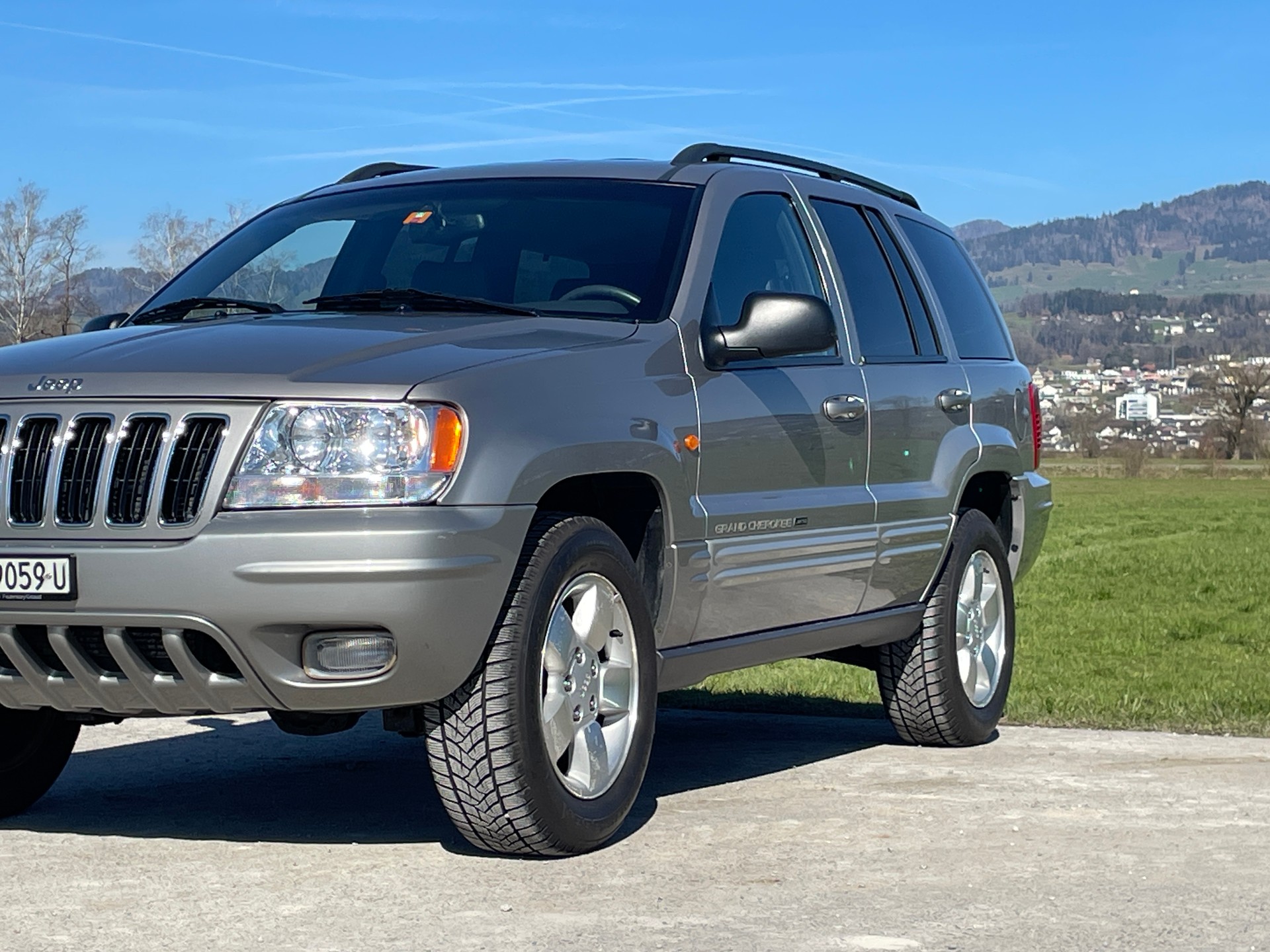 JEEP Grand Cherokee 4.7 Limited Automatic-image-3
