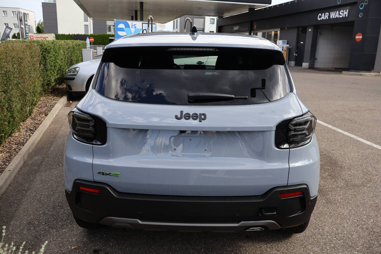 JEEP Avenger 1.2 MHEV The North Face 4xe-image-3