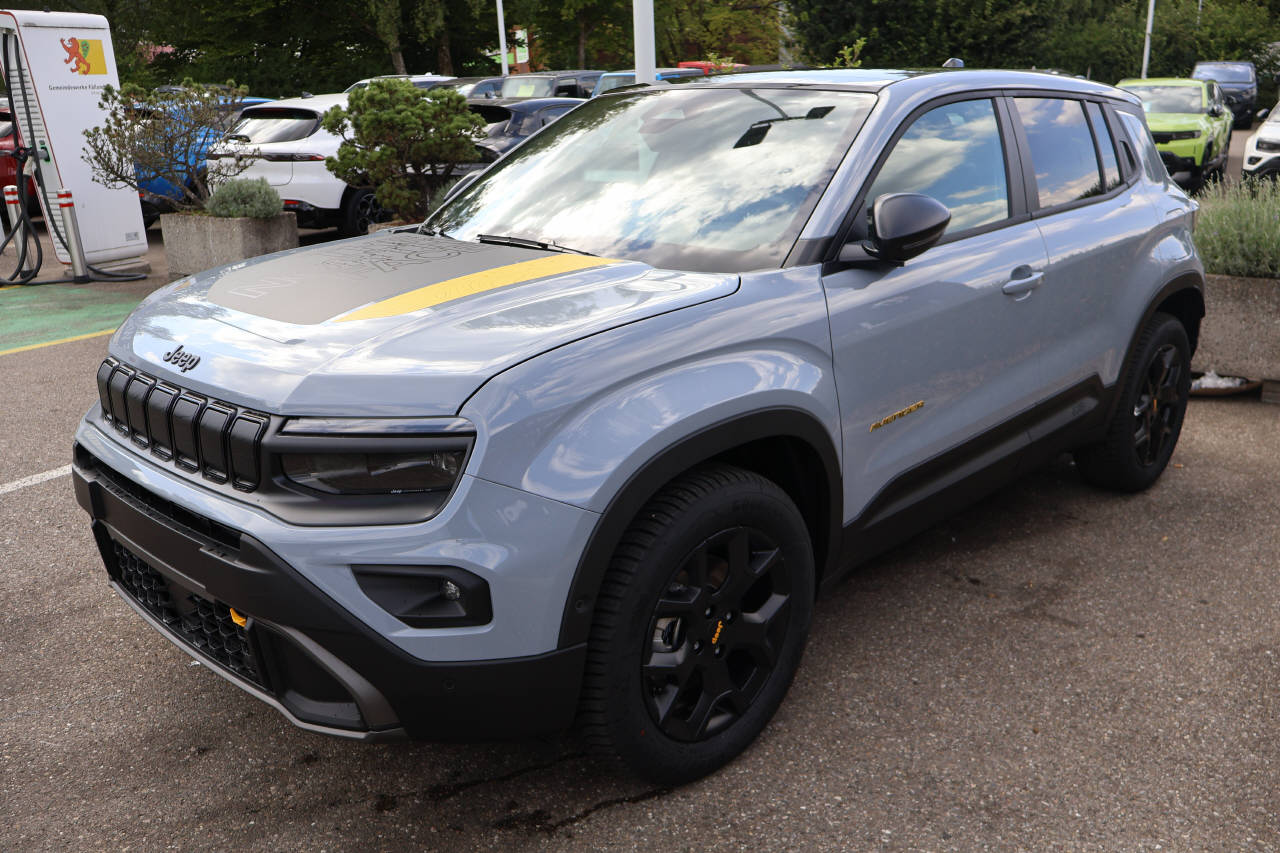 JEEP Avenger 1.2 MHEV The North Face 4xe-image-6