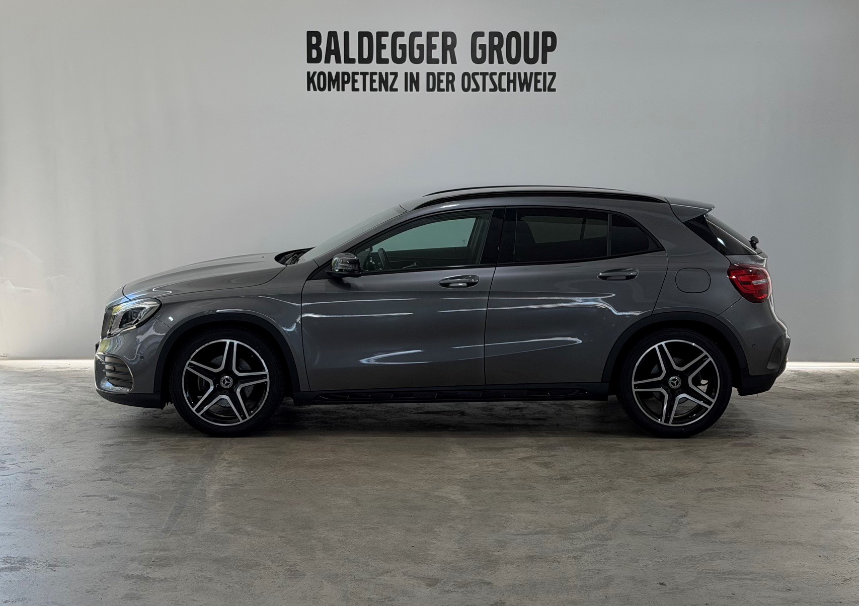 MERCEDES-BENZ GLA-Klasse X156 GLA 220 AMG Li-showroom-element-2
